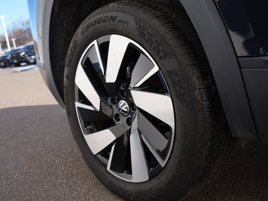 2025 Volkswagen Atlas Cross Sport 2.0T SE w/Technology