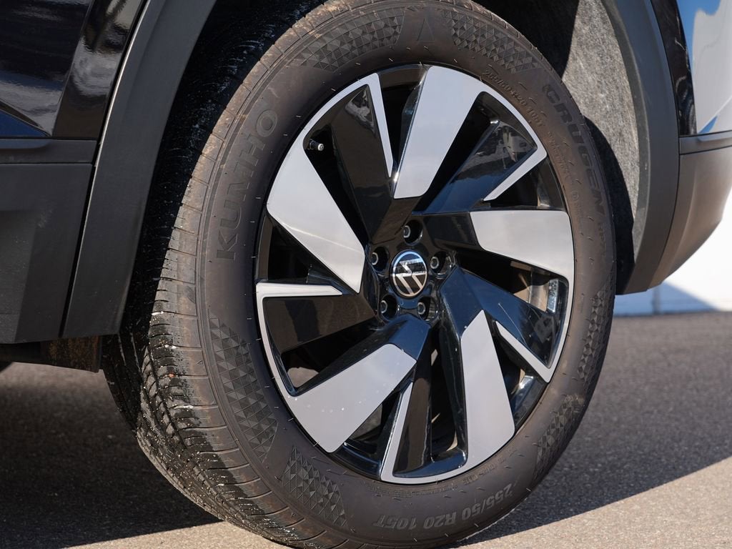 2025 Volkswagen Atlas Cross Sport 2.0T SE w/Technology