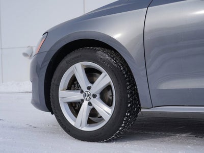 2013 Volkswagen Passat SE