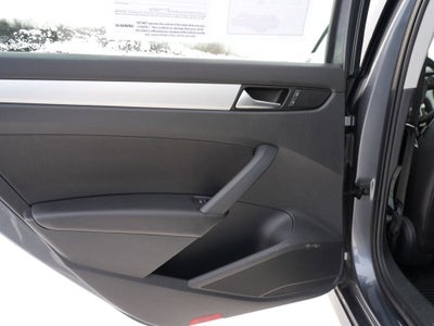 2013 Volkswagen Passat SE