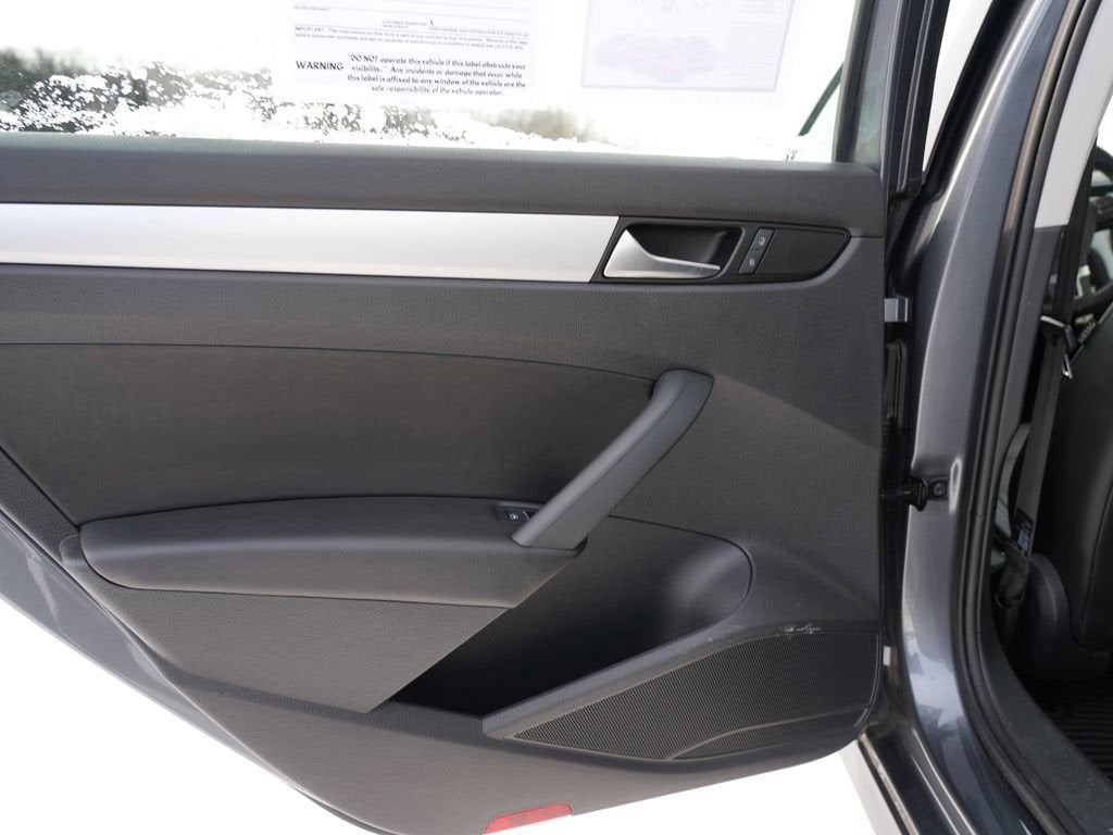 2013 Volkswagen Passat SE