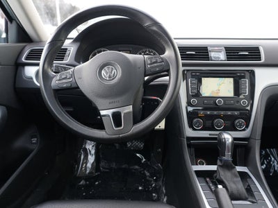 2013 Volkswagen Passat SE
