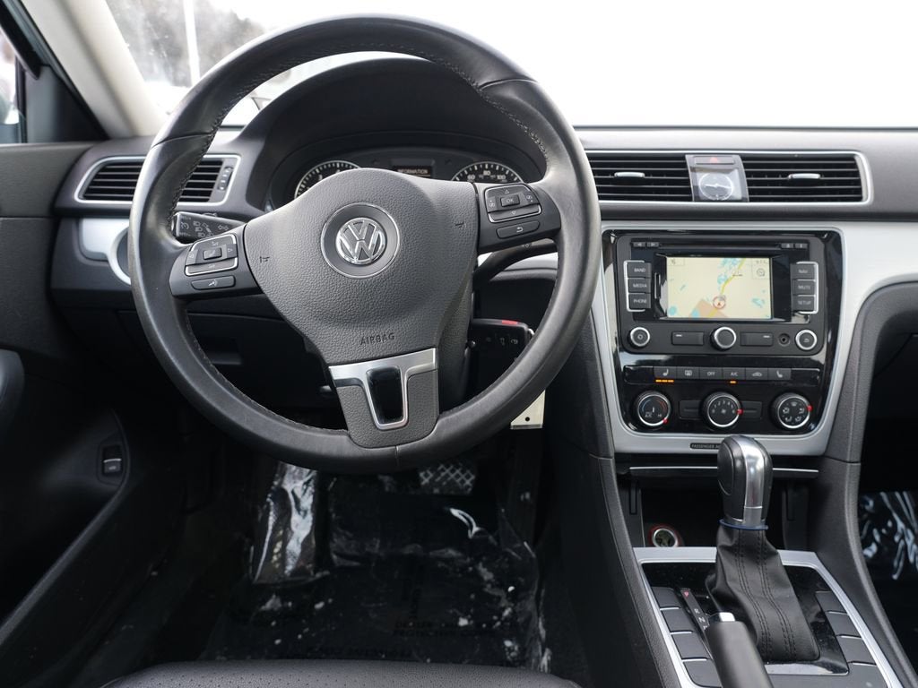 2013 Volkswagen Passat SE