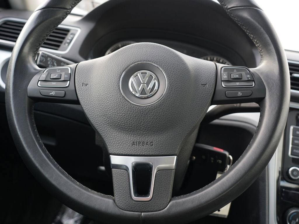 2013 Volkswagen Passat SE