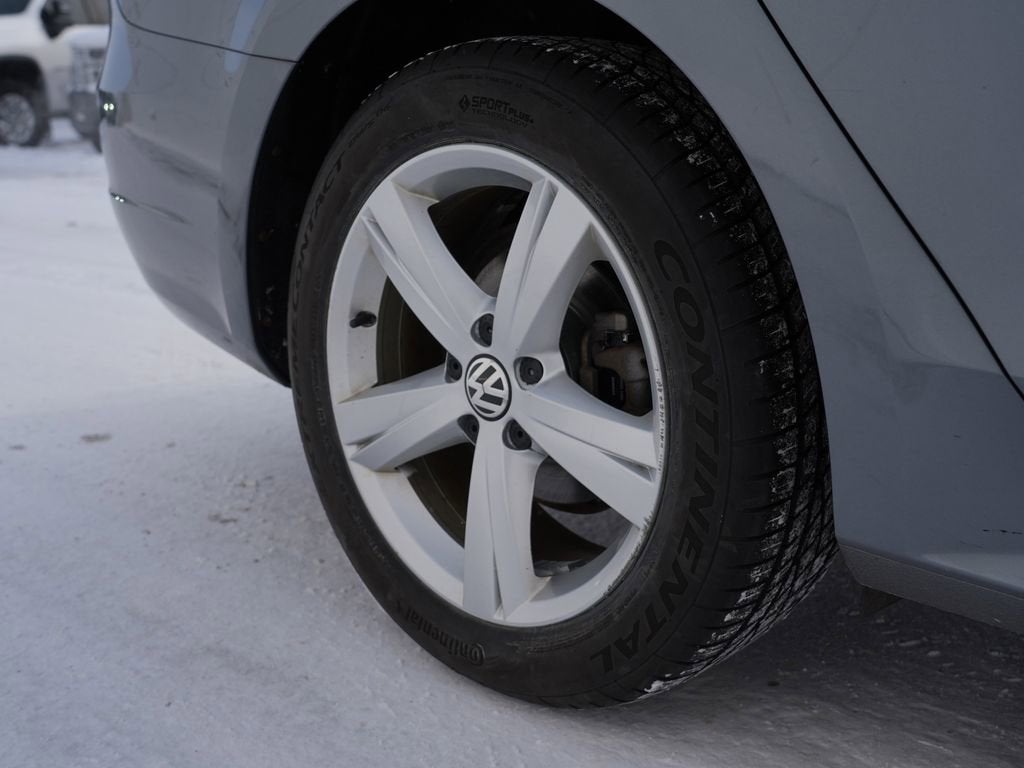 2013 Volkswagen Passat SE