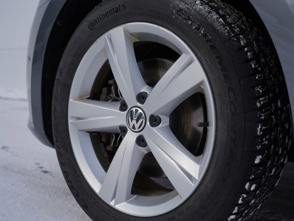 2013 Volkswagen Passat SE