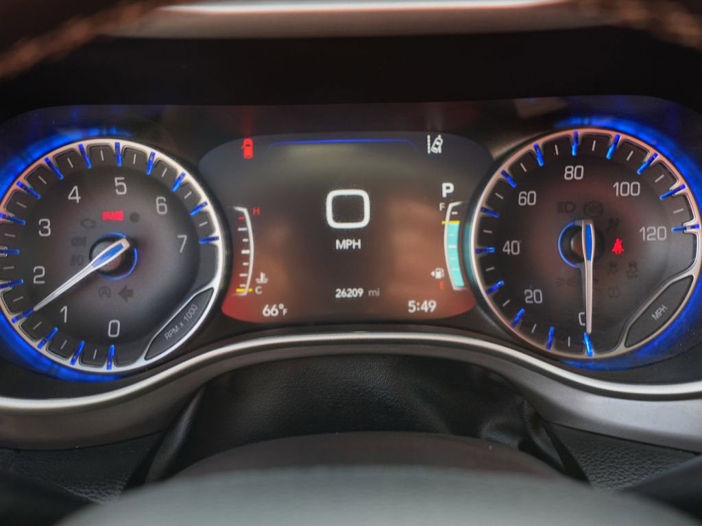 2025 Chrysler Pacifica Select