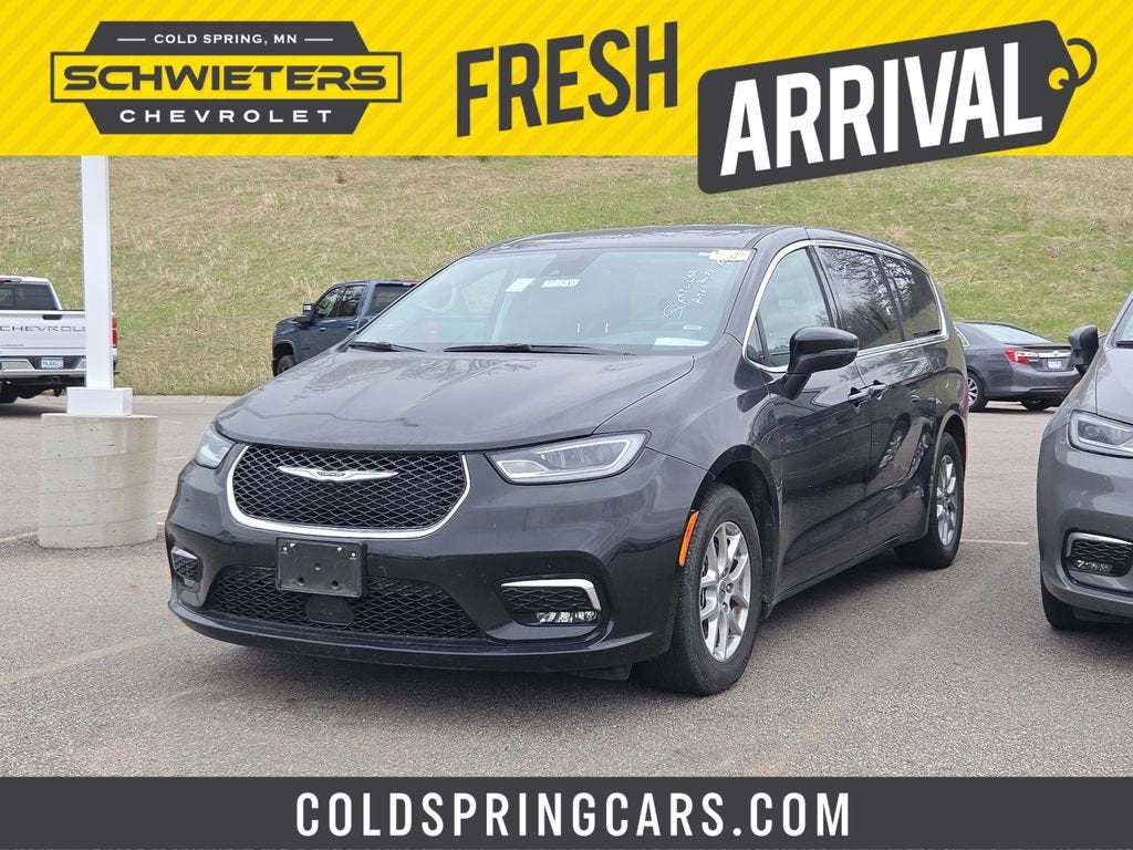 2023 Chrysler Pacifica Touring L