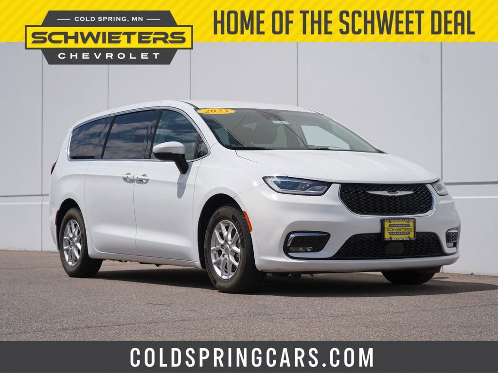 2023 Chrysler Pacifica Touring L