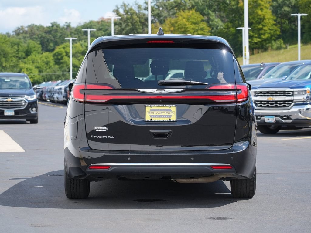 2025 Chrysler Pacifica Select