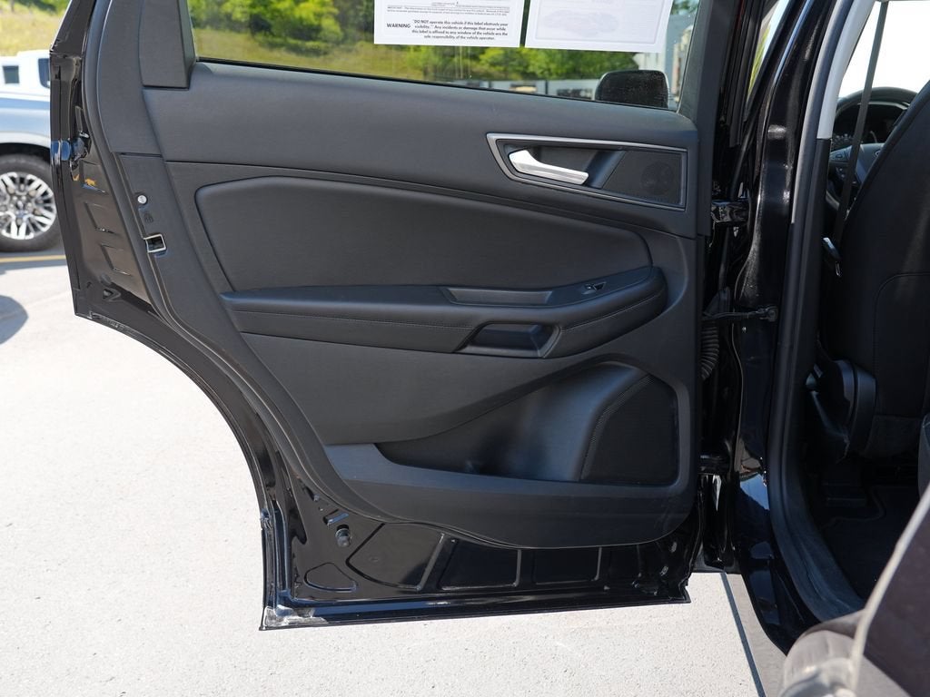 2022 Ford Edge SE