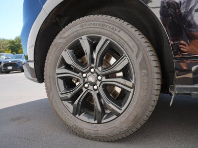 2022 Ford Edge SE