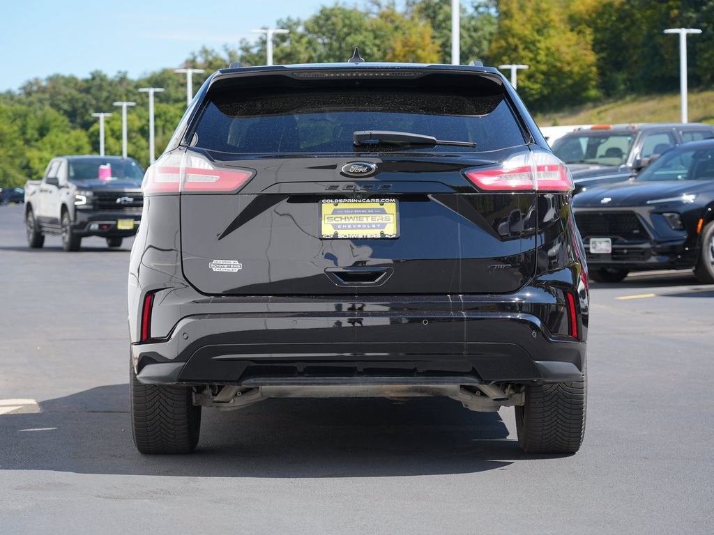 2022 Ford Edge SE