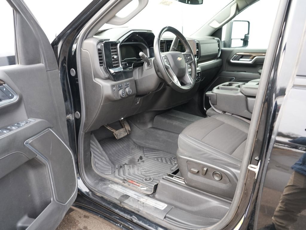 2025 Chevrolet Silverado 3500 HD LT