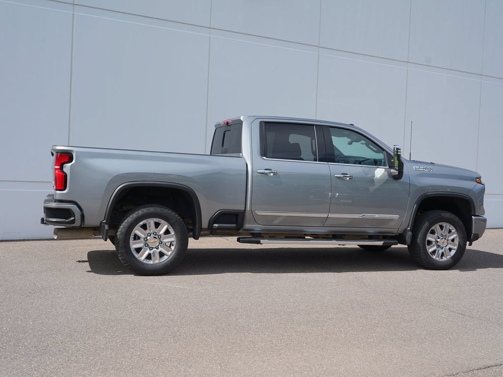 2025 Chevrolet Silverado 3500HD High Country - Photo 2