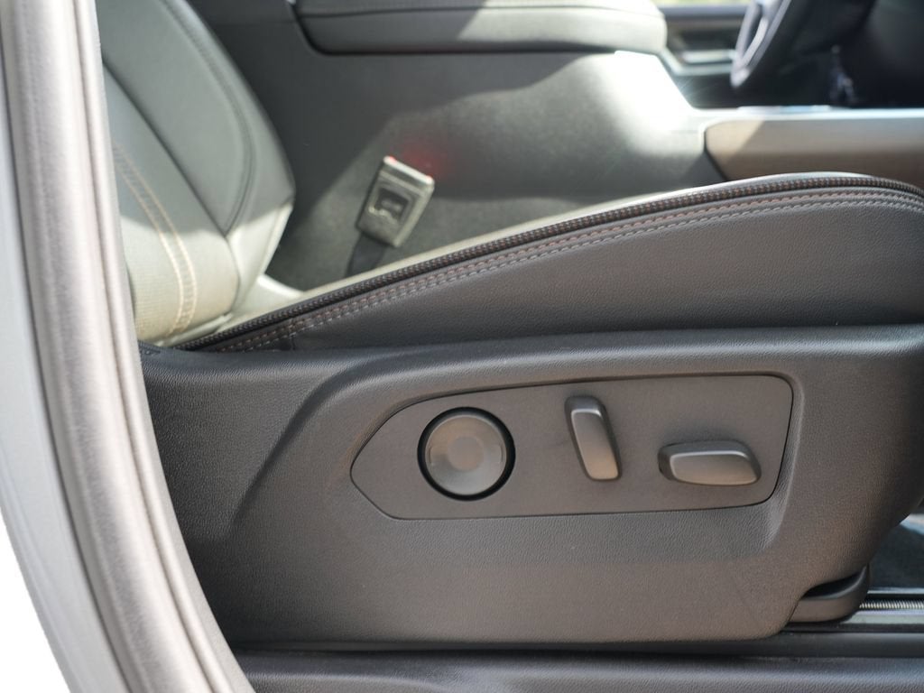 2025 Chevrolet Silverado 3500HD High Country - Photo 30