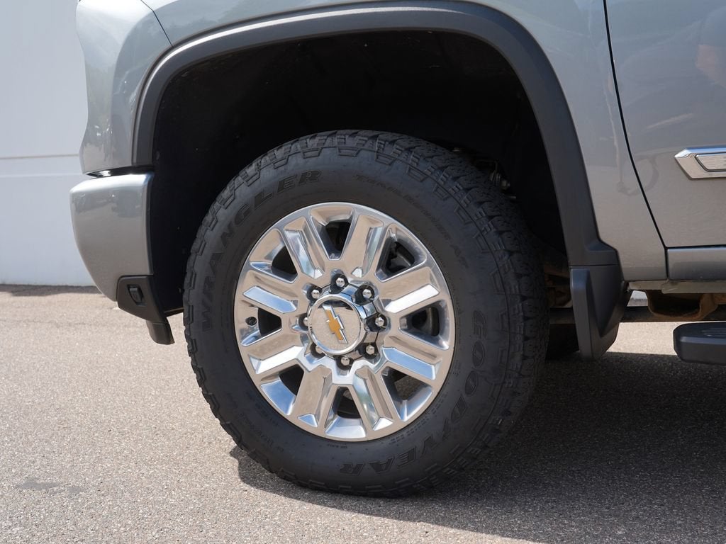 2025 Chevrolet Silverado 3500HD High Country - Photo 33