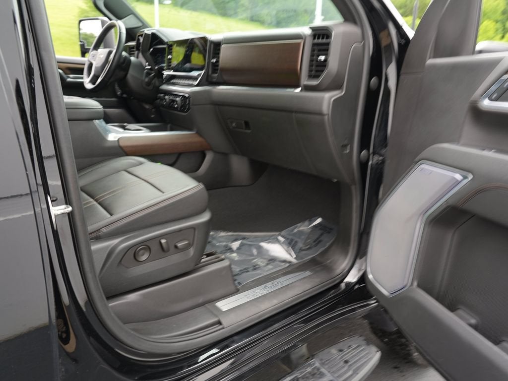 2024 Chevrolet Silverado 3500 HD High Country