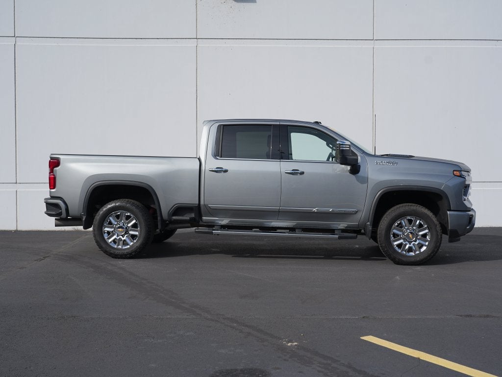 2024 Chevrolet Silverado 3500HD High Country - Photo 2