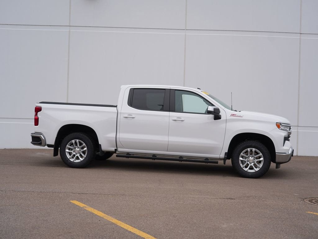 Used 2025 Chevrolet Silverado 1500 LT with VIN 2GCUKDED2S1171791 for sale in Cold Spring, Minnesota