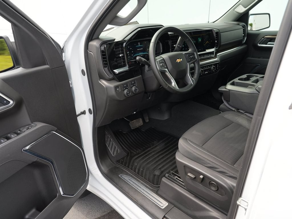 2025 Chevrolet Silverado 1500 LT (2FL)