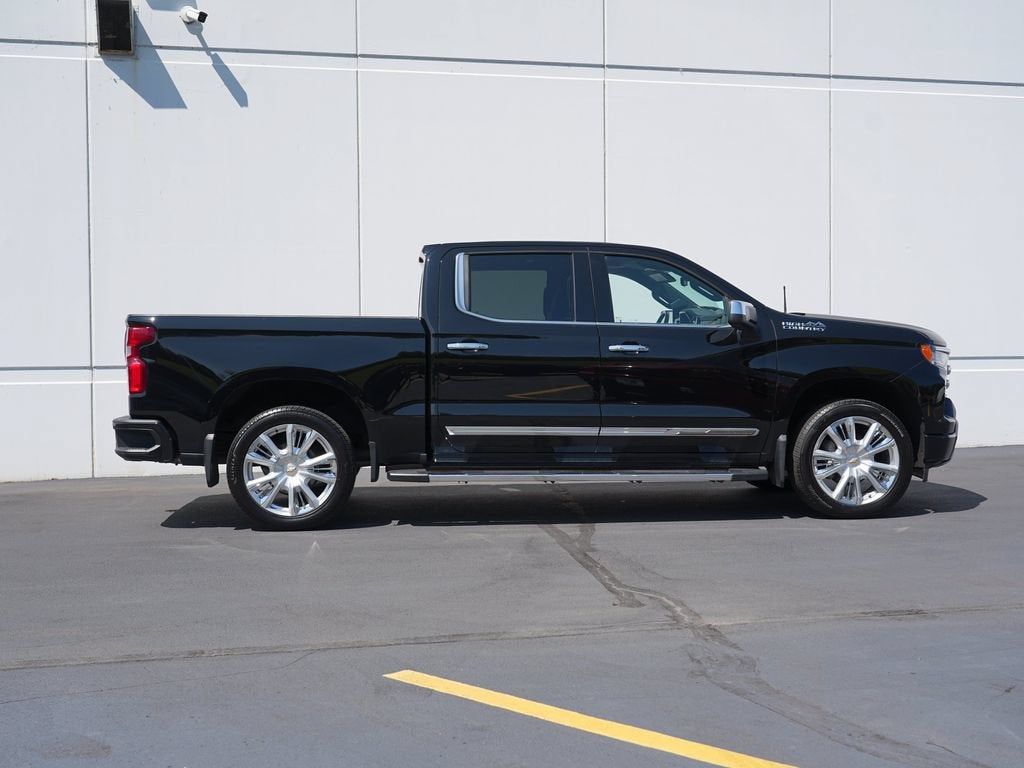 Used 2022 Chevrolet Silverado 1500 High Country with VIN 3GCUDJED4NG513732 for sale in Cold Spring, Minnesota