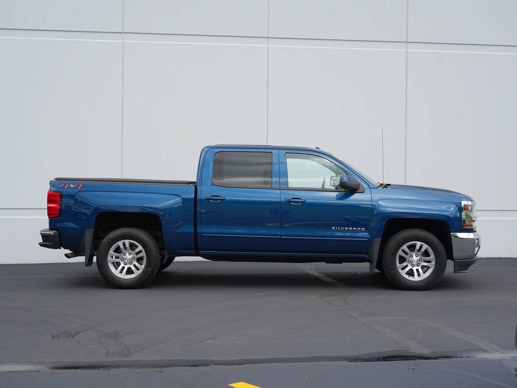 Used 2018 Chevrolet Silverado 1500 LT with VIN 3GCUKREC7JG215990 for sale in Cold Spring, Minnesota