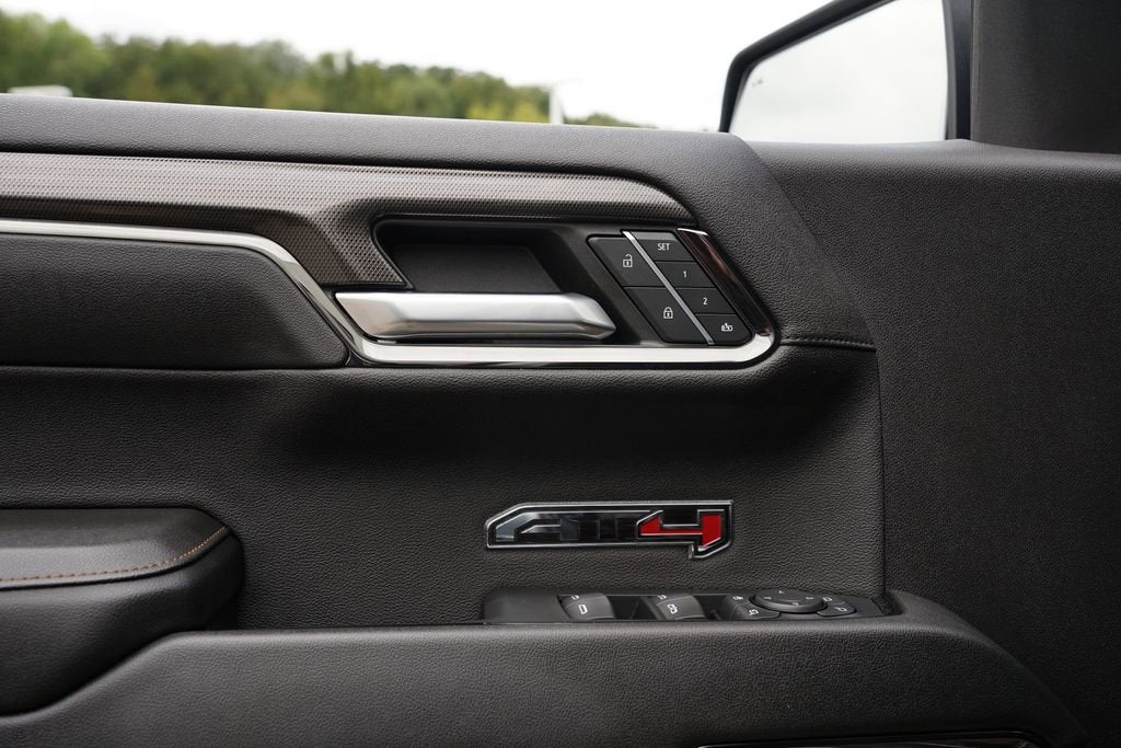 2024 GMC Sierra 1500 AT4