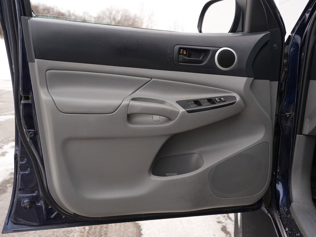 2013 Toyota Tacoma 4WD Double Cab LB V6 AT (Natl)