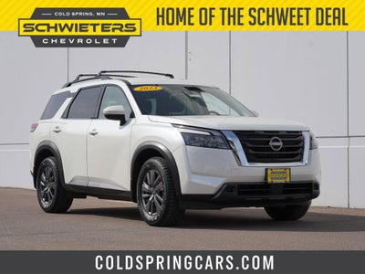 2023 Nissan Pathfinder SV