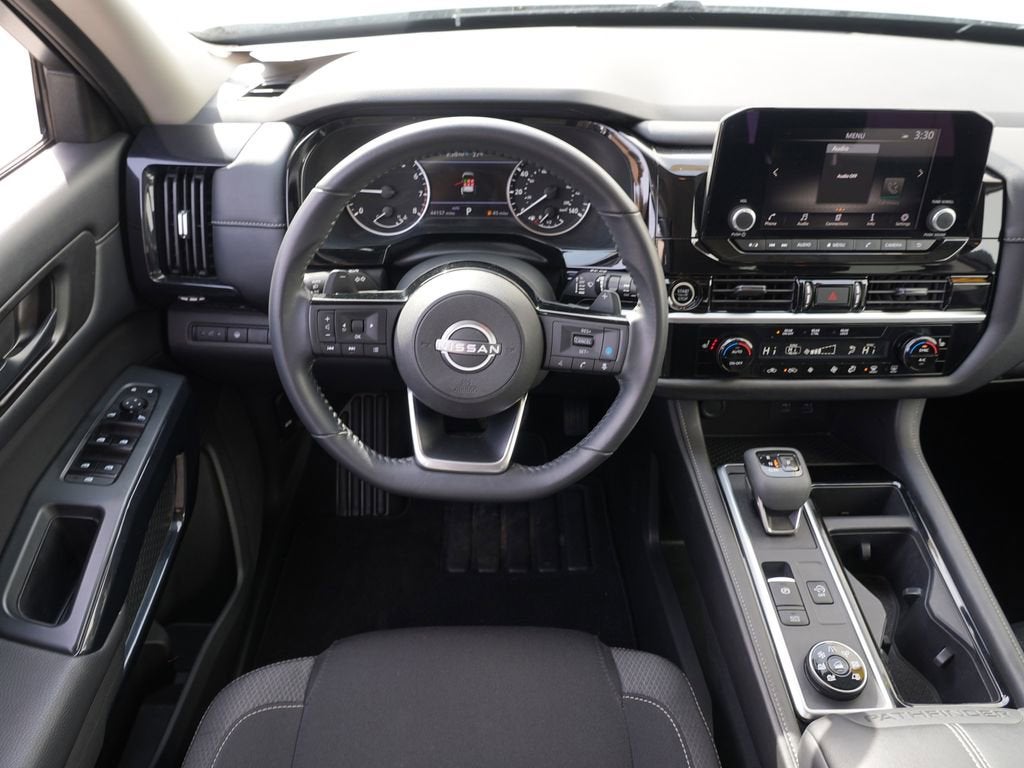 2023 Nissan Pathfinder SV