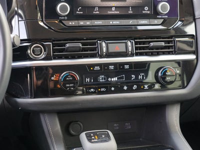 2023 Nissan Pathfinder SV