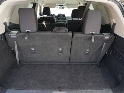 2023 Nissan Pathfinder SV