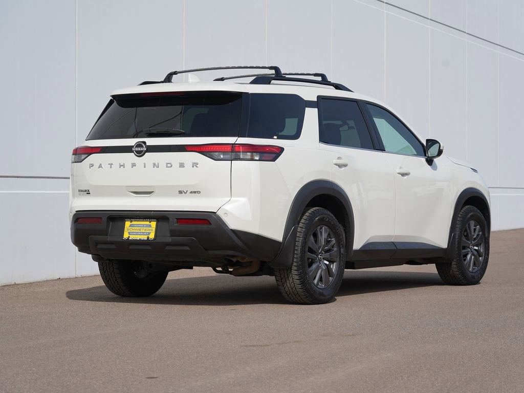 2023 Nissan Pathfinder SV