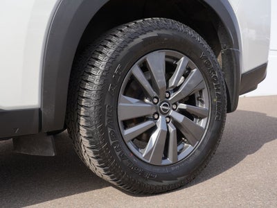 2023 Nissan Pathfinder SV