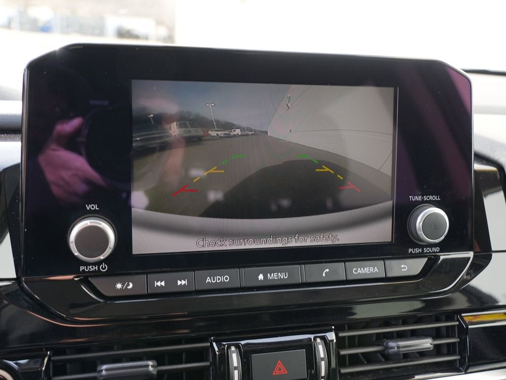 2023 Nissan Pathfinder SV