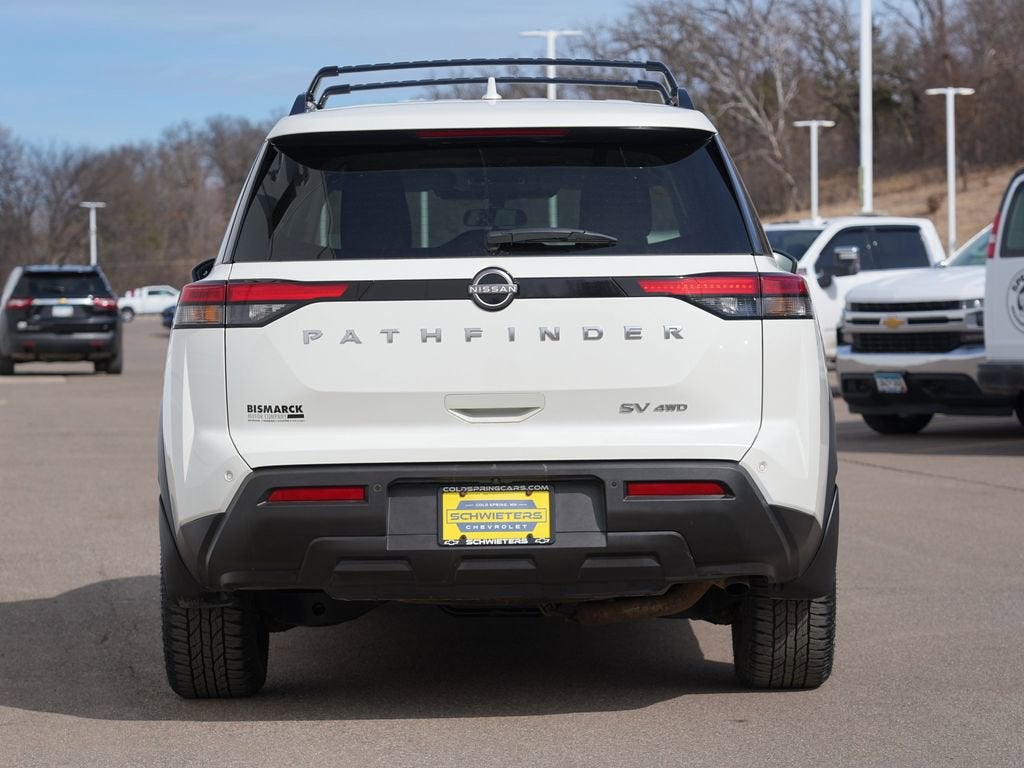 2023 Nissan Pathfinder SV
