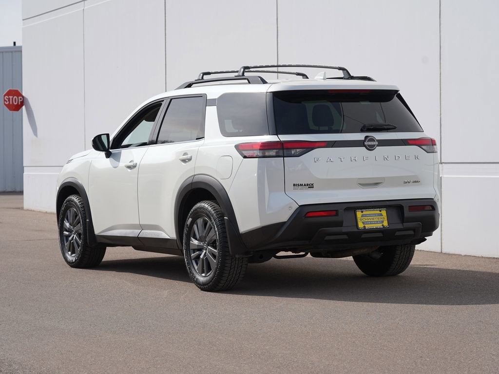 2023 Nissan Pathfinder SV