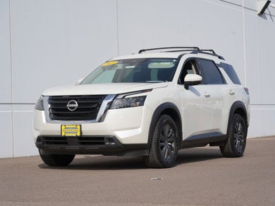2023 Nissan Pathfinder SV
