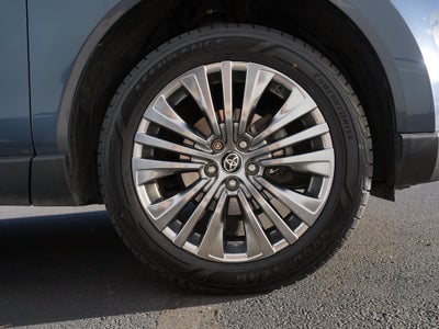 2024 Toyota Venza XLE