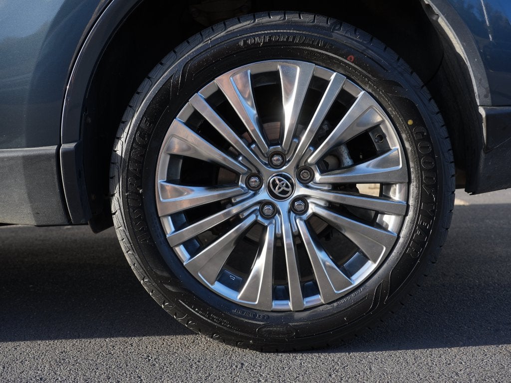 2024 Toyota Venza XLE