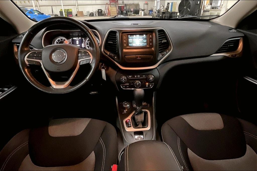 2016 Jeep Cherokee Sport