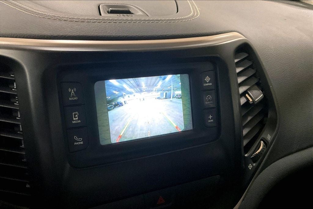 2016 Jeep Cherokee Sport