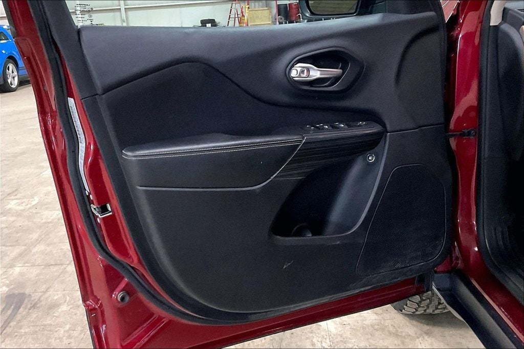 2016 Jeep Cherokee Sport