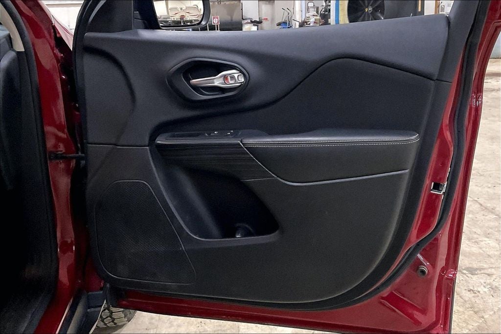 2016 Jeep Cherokee Sport