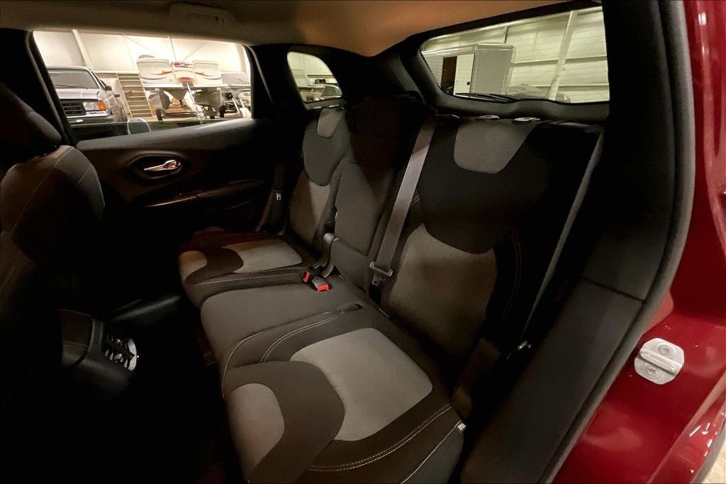 2016 Jeep Cherokee Sport