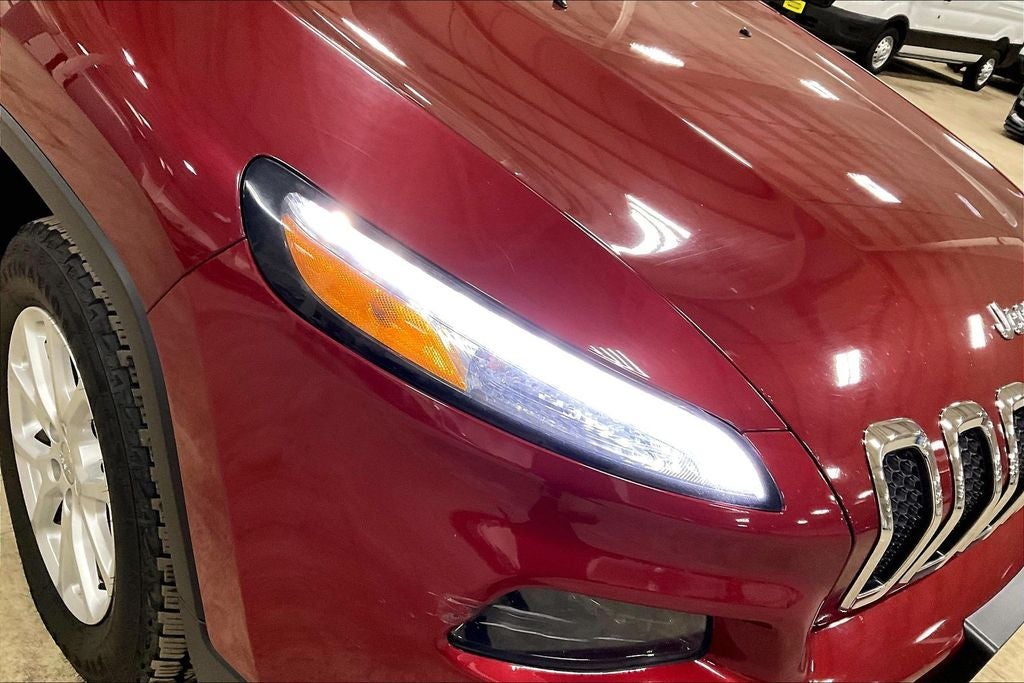 2016 Jeep Cherokee Sport