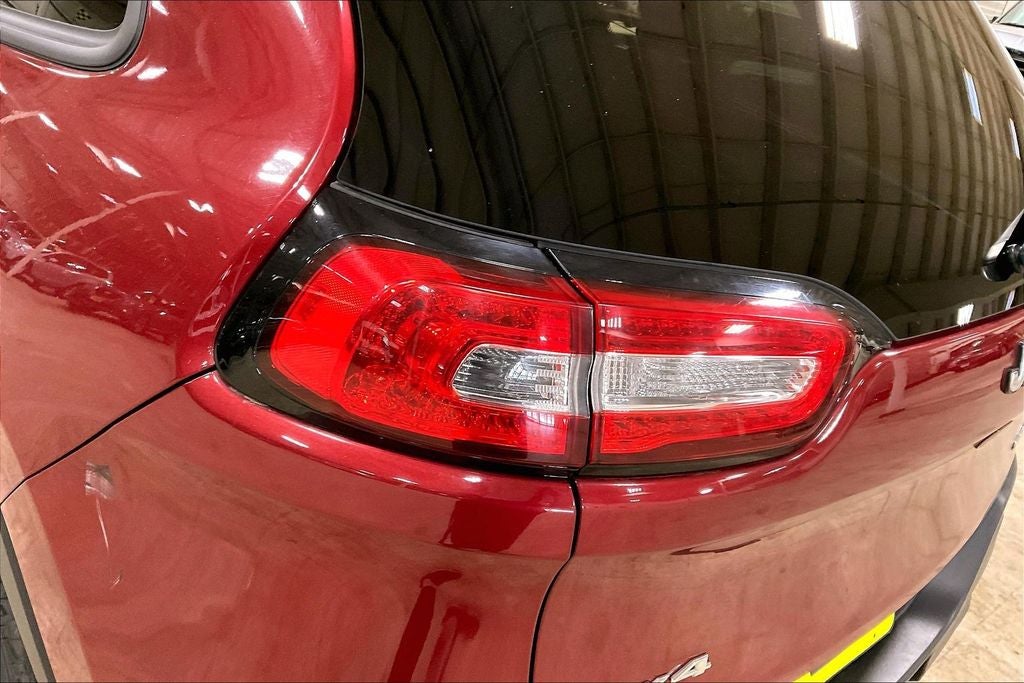 2016 Jeep Cherokee Sport