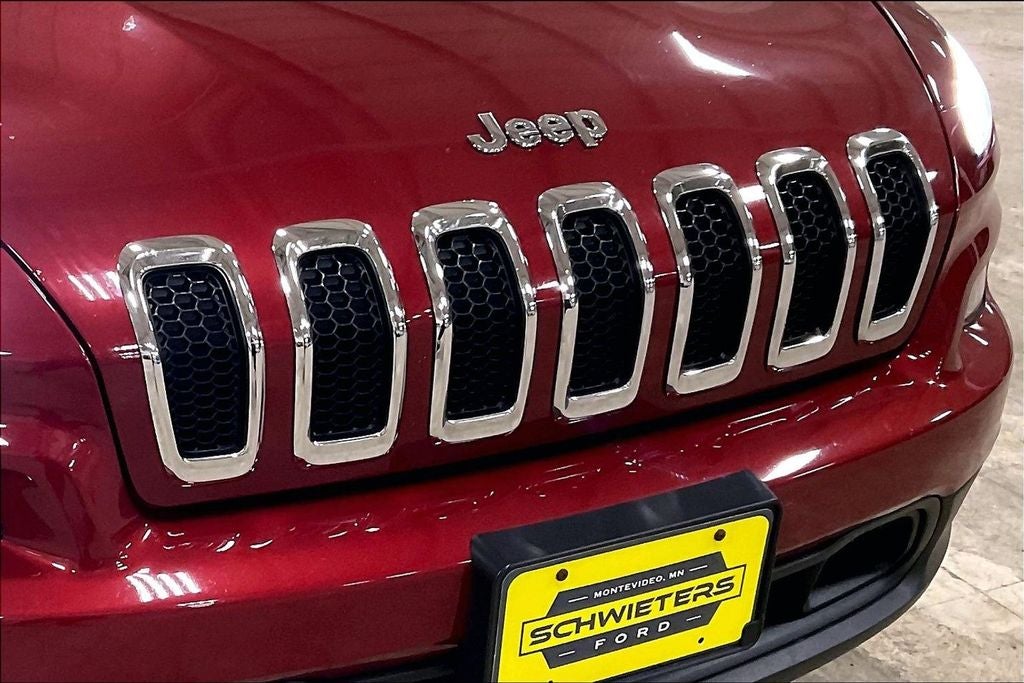 2016 Jeep Cherokee Sport