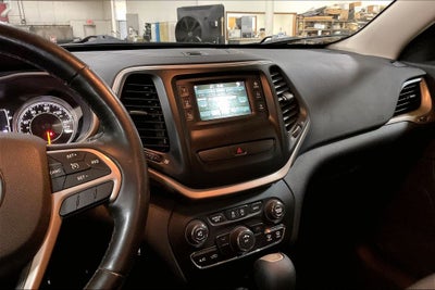 2016 Jeep Cherokee Sport